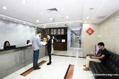 罗湖地铁口10至30人会议室/培训室出租，交通便利