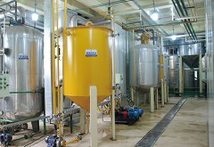 三康核桃油1.8L瓶装物理冷榨食用核桃油，核桃油生产厂家